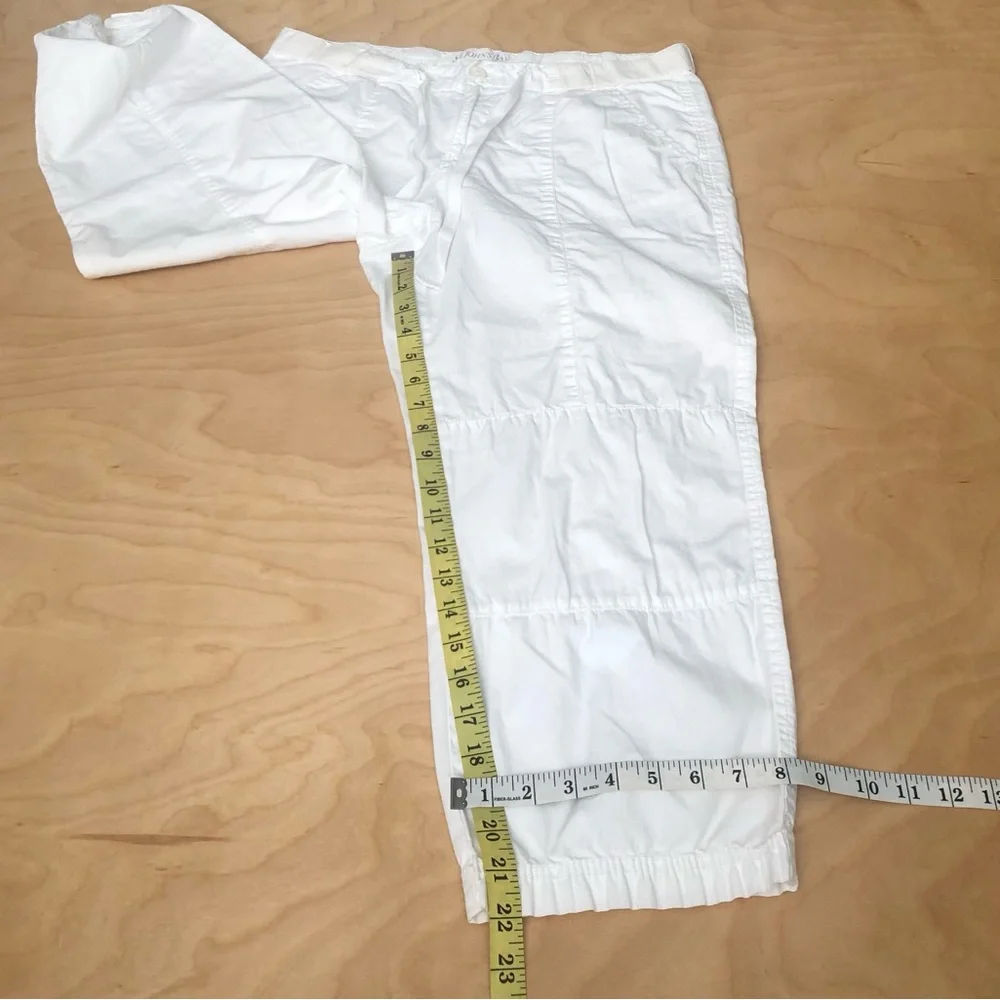 St. John's Bay White Drawstring Capri Pants Unisex Women Size 12.